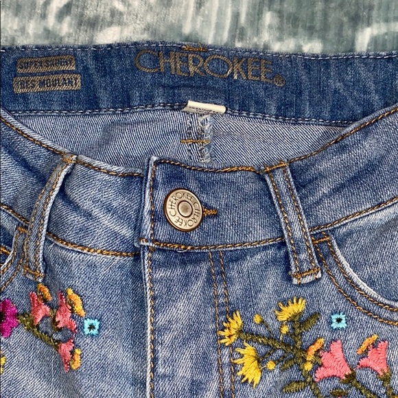 Girls Jeans - Picture 5 of 9